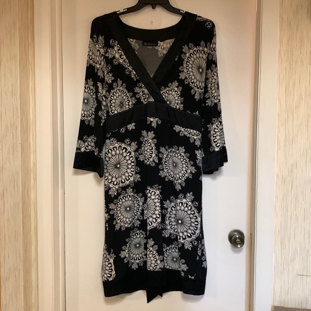 INC black and white 3/4 sleeve dress